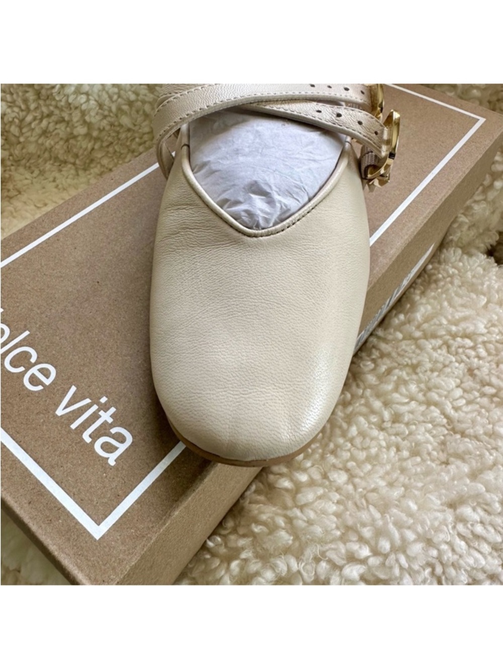 Dolce Vita Ivory Leather Flats with Gold Accents Size 9.5